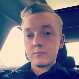 Meet your Posher, Joshua